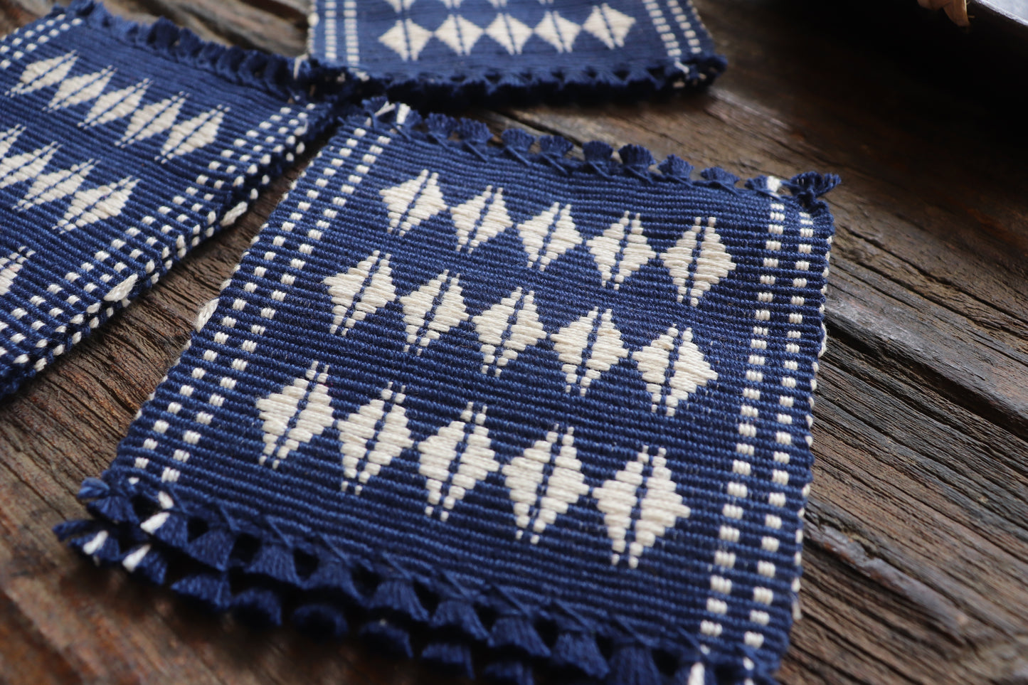 Handwoven Coaster (6 piece 1 set)