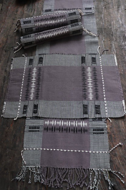 Handwoven Table runner with Mat set (6 mat & 1 runner)