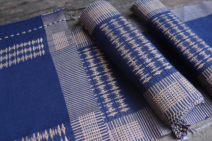 Handwoven Table runner with Mat set (6 mat & 1 runner)