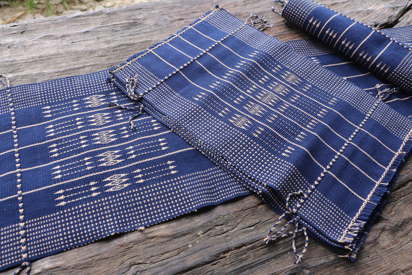 Handwoven Table Runner & Mat set (6 Mat & 1 Runner)