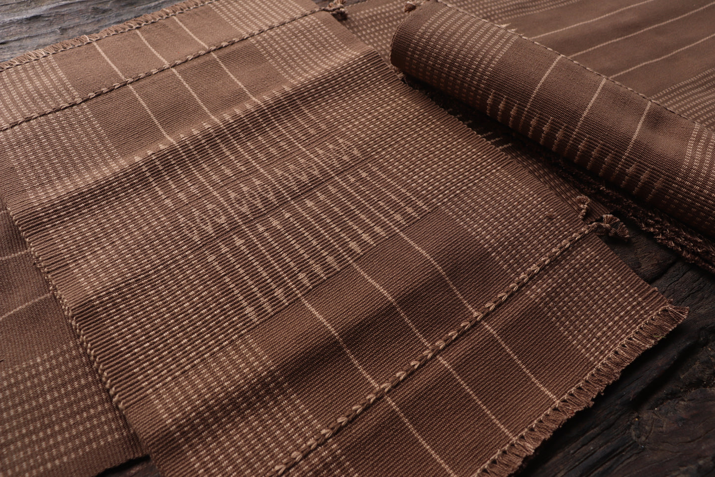 Handwoven Table Runner & Mat set (6 Mat & 1 Runner)