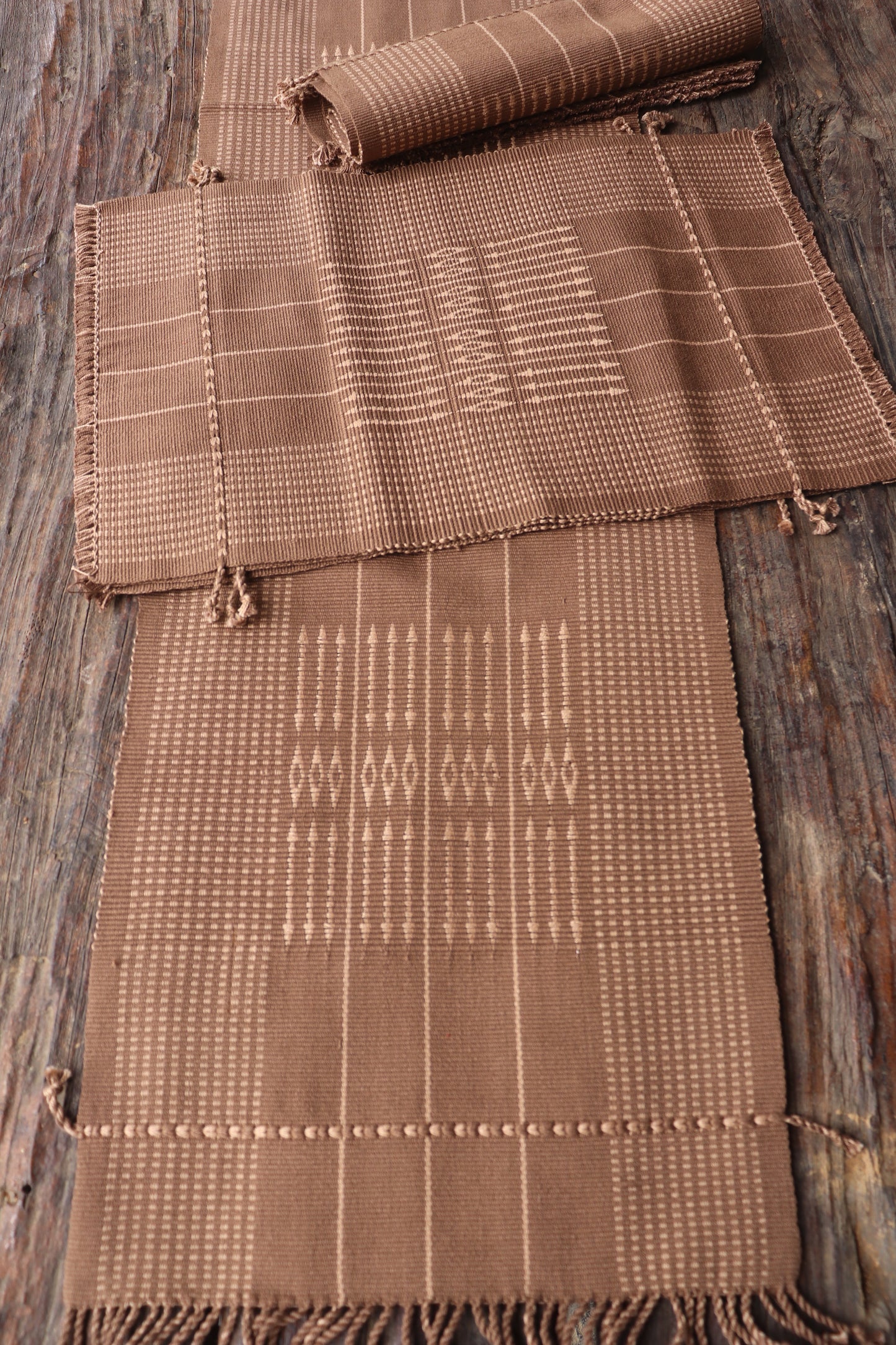 Handwoven Table Runner & Mat set (6 Mat & 1 Runner)