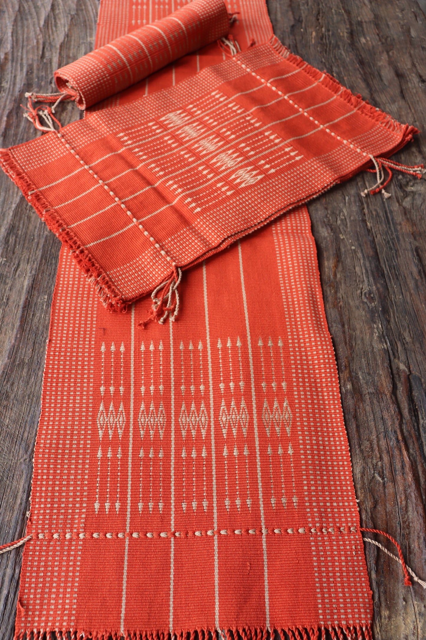 Handwoven Table Runner & Mat set (6 Mat & 1 Runner)