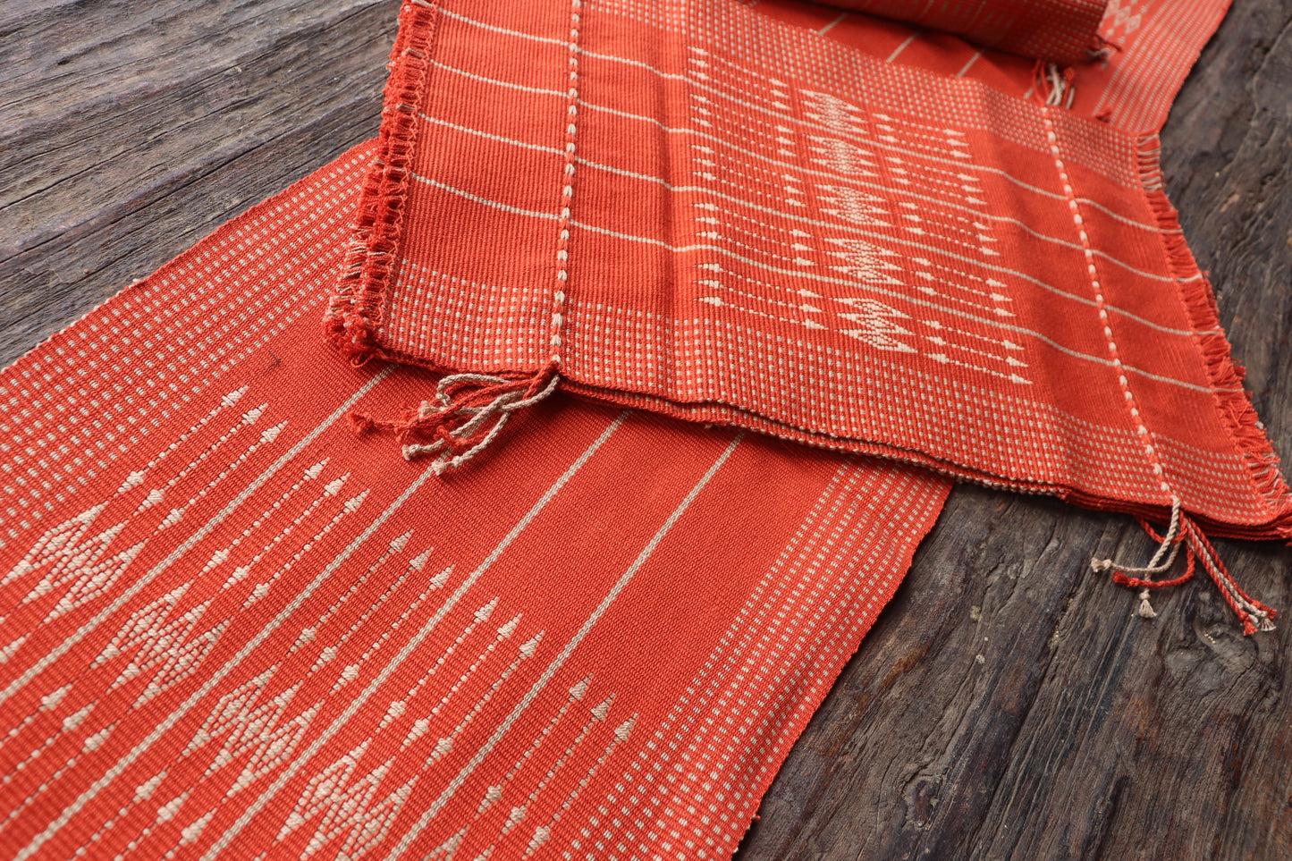 Handwoven Table Runner & Mat set (6 Mat & 1 Runner)