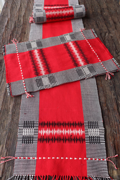 Handwoven Table runner with Mat set (6 mat & 1 runner)