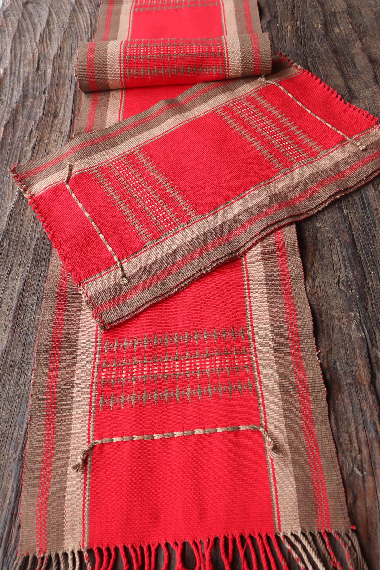 Handwoven Table Runner and Mat set (6 Mat & 1 Runner)
